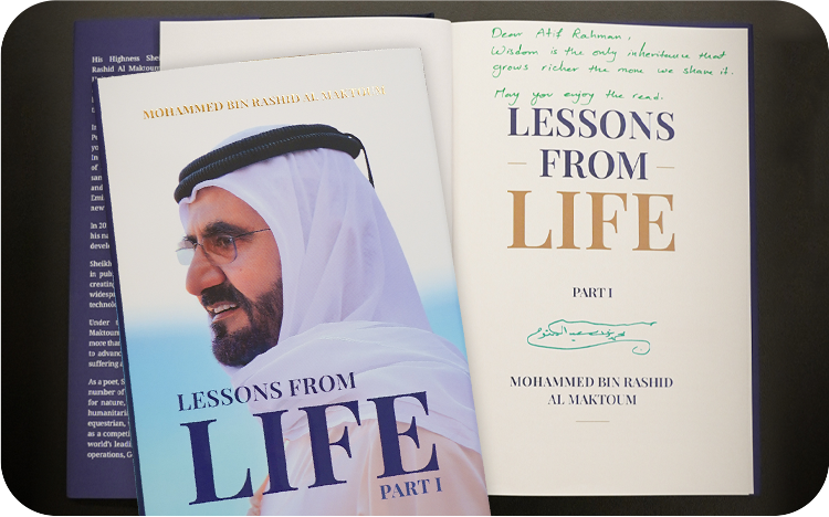 Honoré de recevoir un exemplaire dédicacé de Son <br/>Altesse Cheikh Mohammed bin Rashid Al Maktoum.